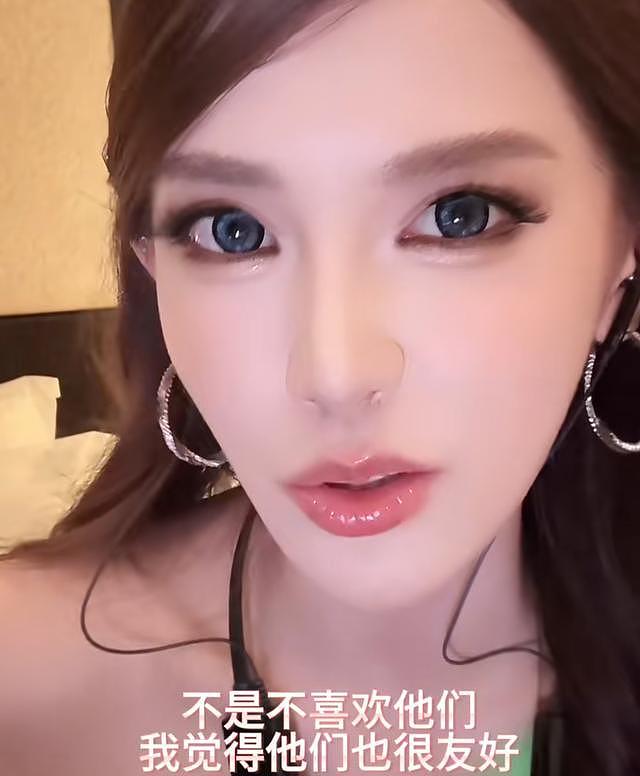 网红“迅猛龙”正式入读复旦，班级合照登热搜第一，直言“不想跟同学社交，占用休息时间”（组图） - 14
