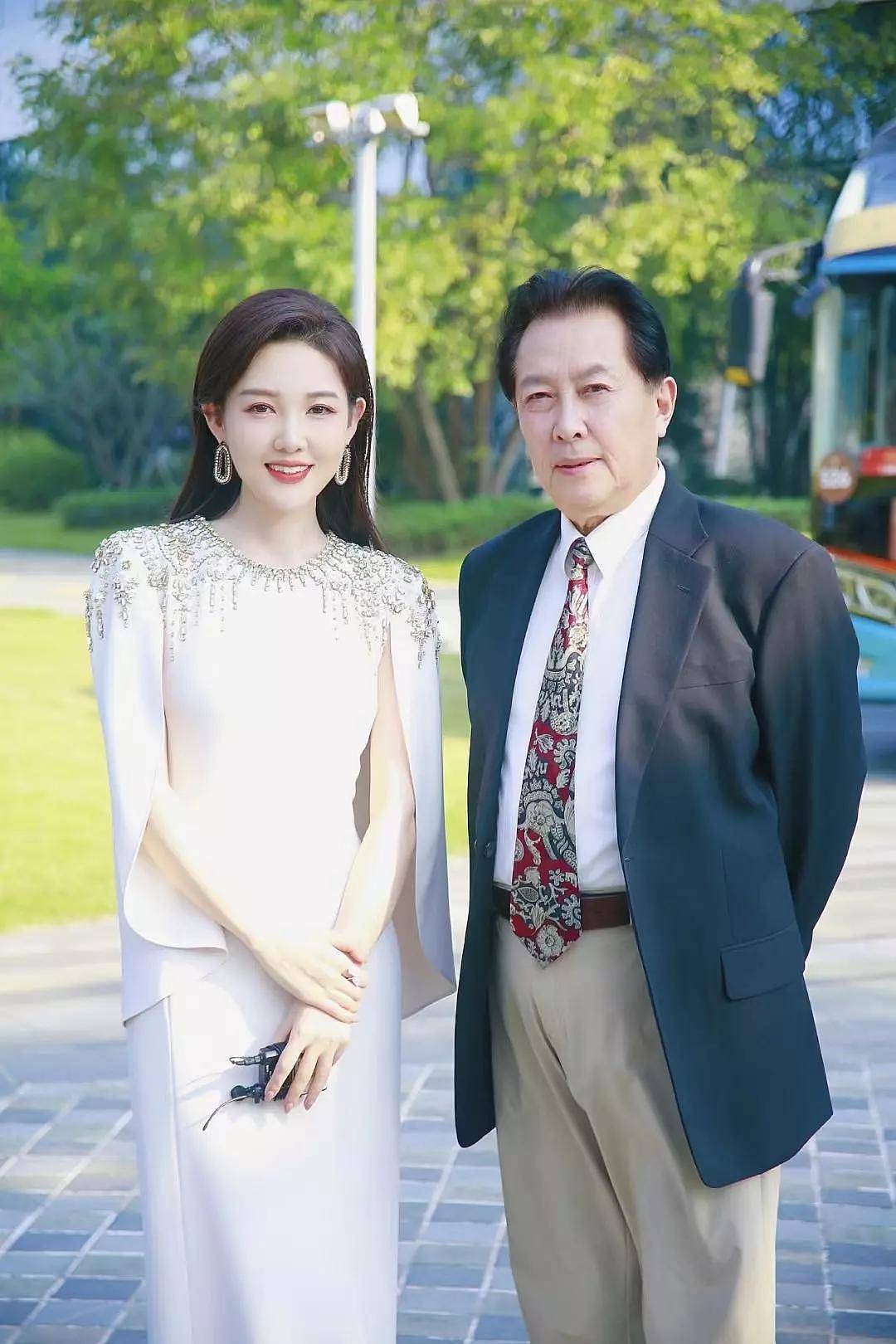 73岁唐国强有糟心事!两个儿子均残疾,担心他们的婚事(组图) - 15