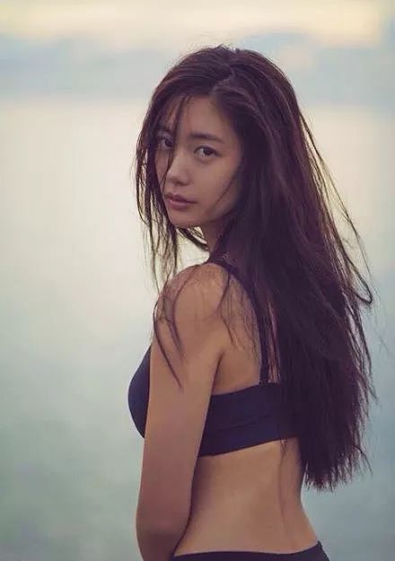 【美女】《流浪地球2》中的韩朵朵，竟是亚洲第一美女，直男都心动了（组图） - 7
