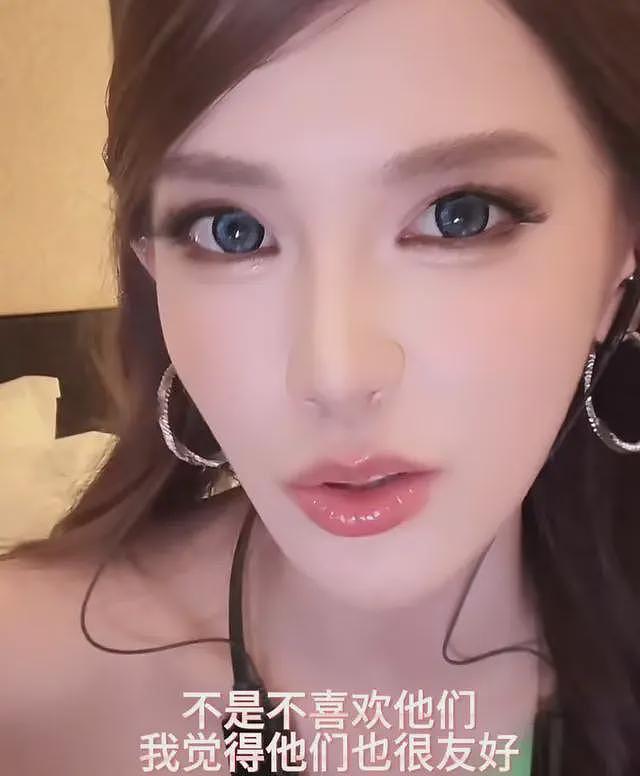 网红“迅猛龙”正式入读复旦，班级合照登热搜第一，直言“不想跟同学社交，占用休息时间”（组图） - 14