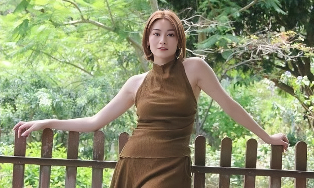 香港男星被曝脚踏两只船,和女嘉宾搞暧昧,正牌女友是成人博主(组图) - 9
