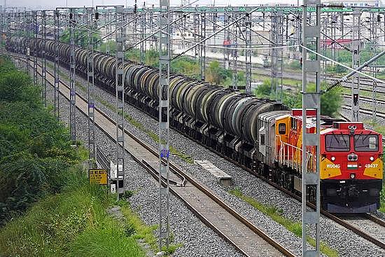 向“朋友“挥起大棒,特朗普对印态度缘何急剧转变?(组图) - 3