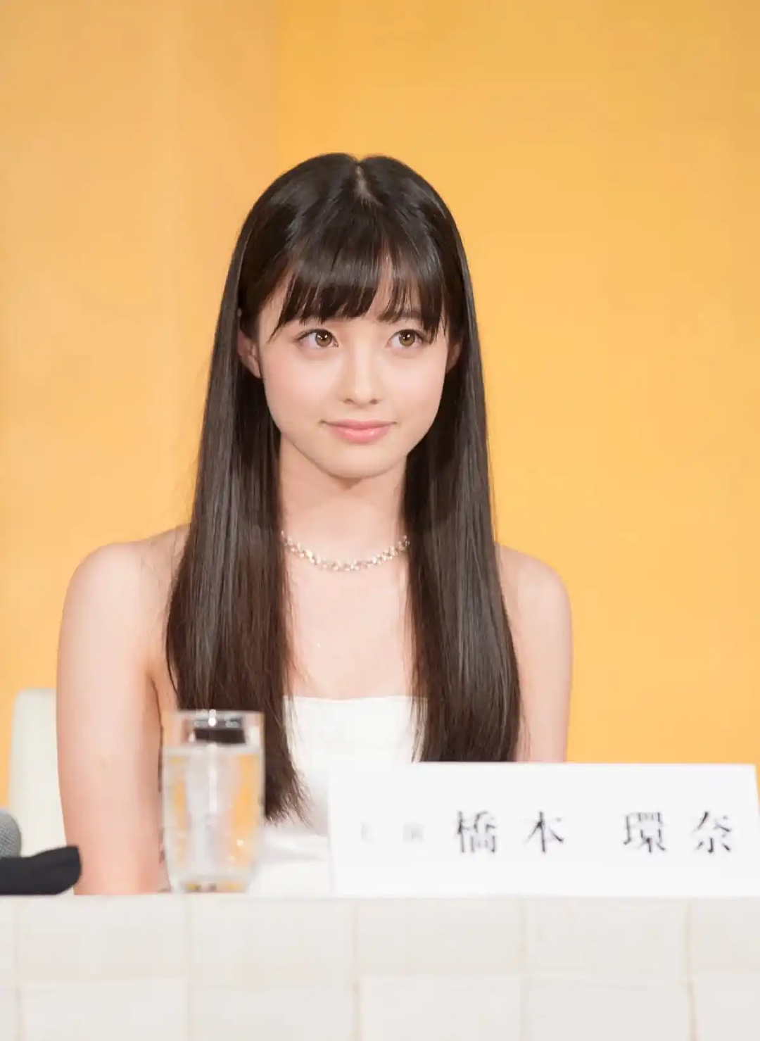 日本“千年一遇美少女”被逼婚？未婚夫怕她太红急领证，自曝拍婚纱见家长住她买的3亿豪宅？（组图） - 8