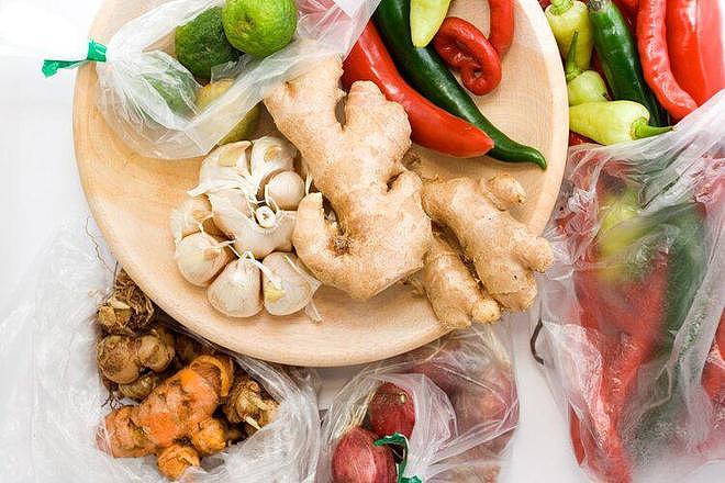 【健康】53岁男子确诊胃癌,提醒:冰箱久置的4种食物,或是癌症“帮凶”(组图) - 6