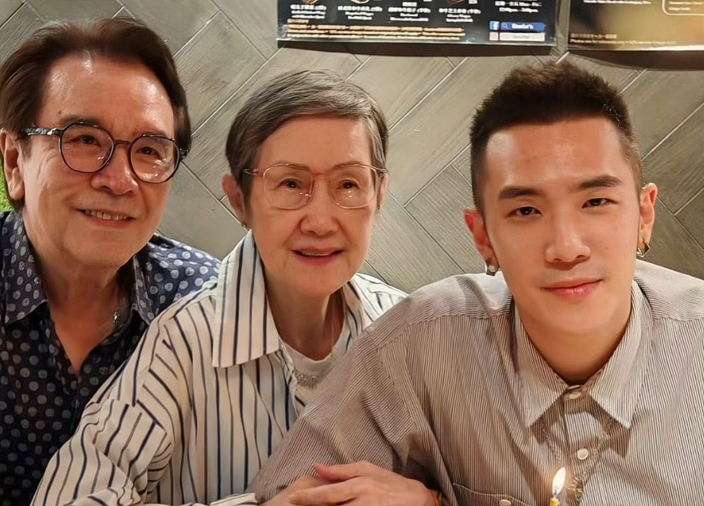 香港男星被曝脚踏两只船,和女嘉宾搞暧昧,正牌女友是成人博主(组图) - 5
