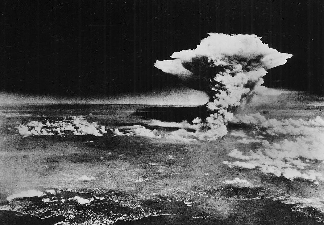 纽时:80年前,被原子弹摧毁的广岛和长崎(组图) - 1