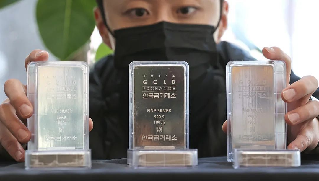 银价飙涨，错过黄金的都开始抢白银赚钱了？（组图） - 2