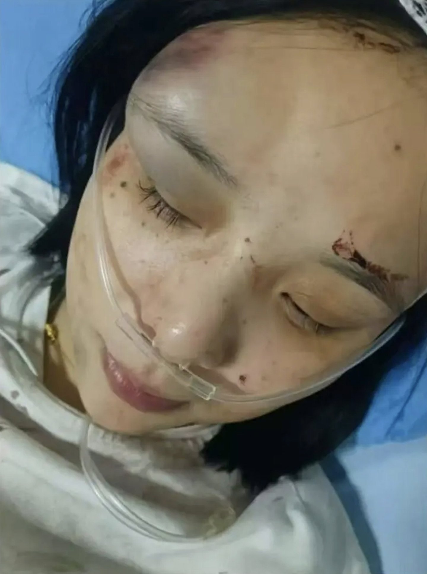 四川江油事件刷屏!14岁少女遭霸凌,网曝民众愤怒抗议遭暴力清场,执法方式引发舆情(组图) - 2