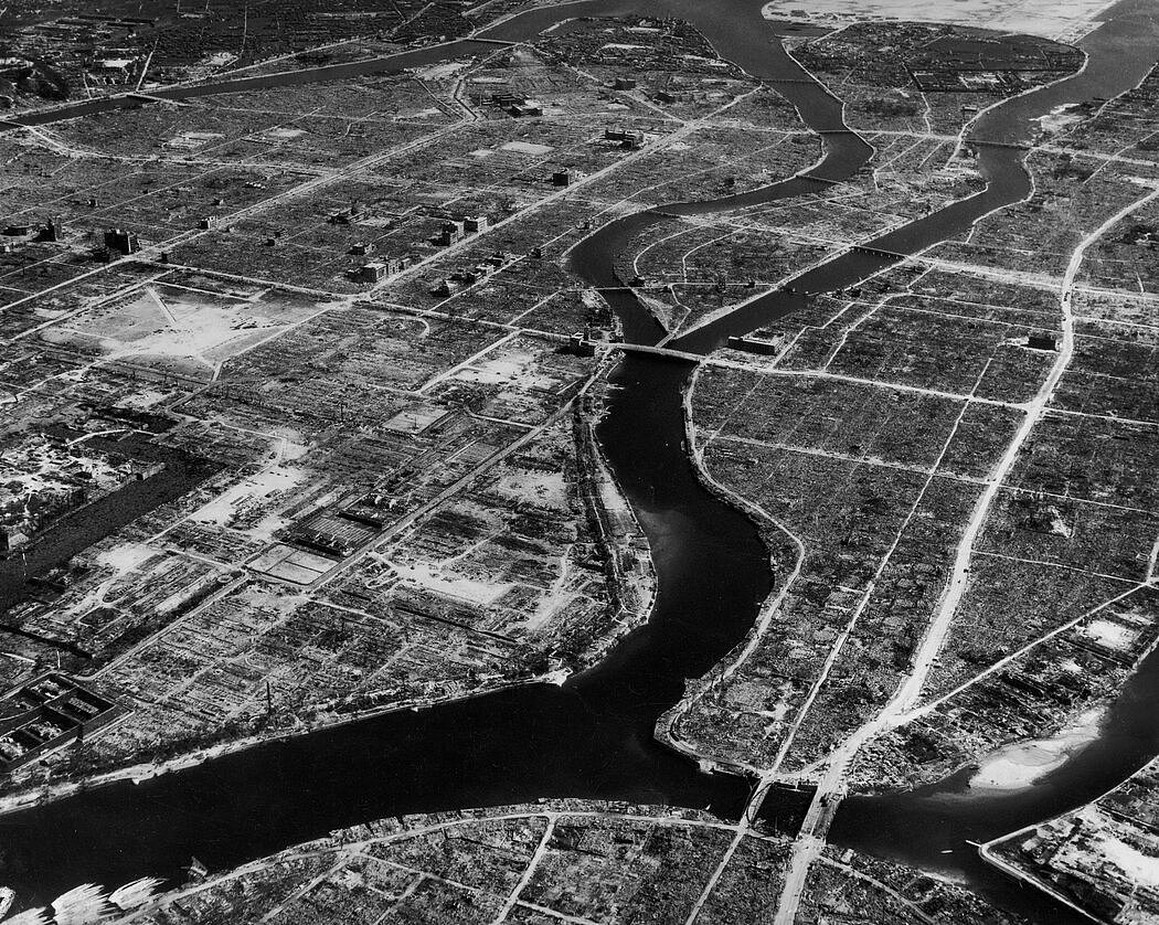 纽时:80年前,被原子弹摧毁的广岛和长崎(组图) - 13