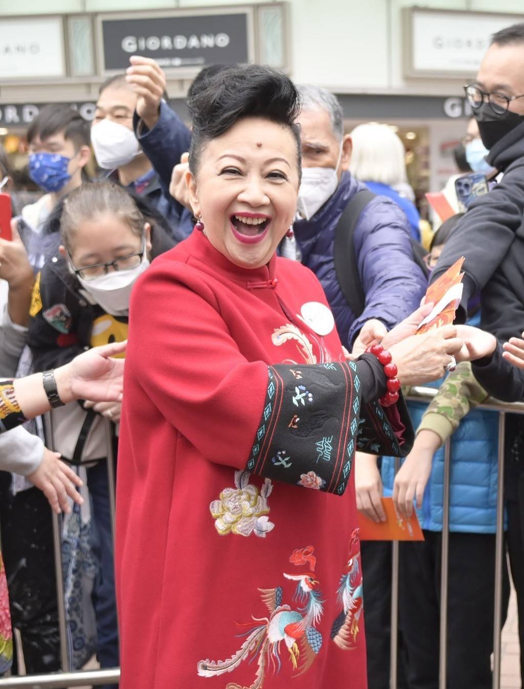 薛家燕被疯传遭“鲜肉”男友骗走2亿身家，罕有动怒发声明谴责，曾表示不会再婚（组图） - 4