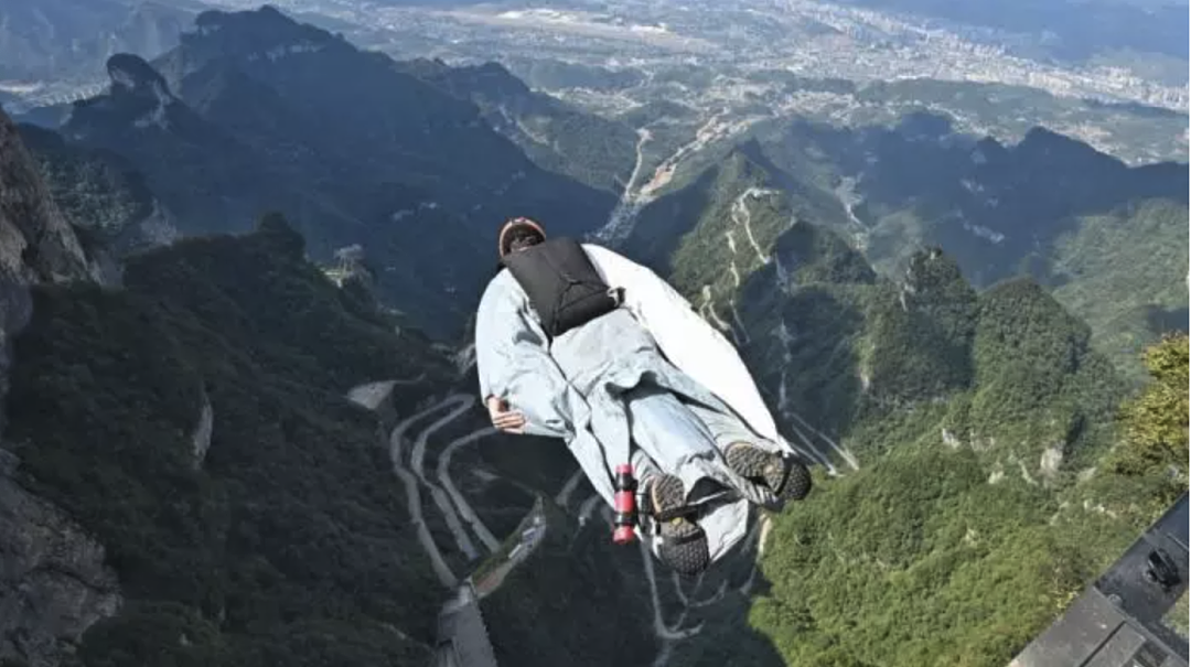 25岁中国网红海外遇难！极限运动，直撞山壁，当场身亡！友人报警…（组图） - 6