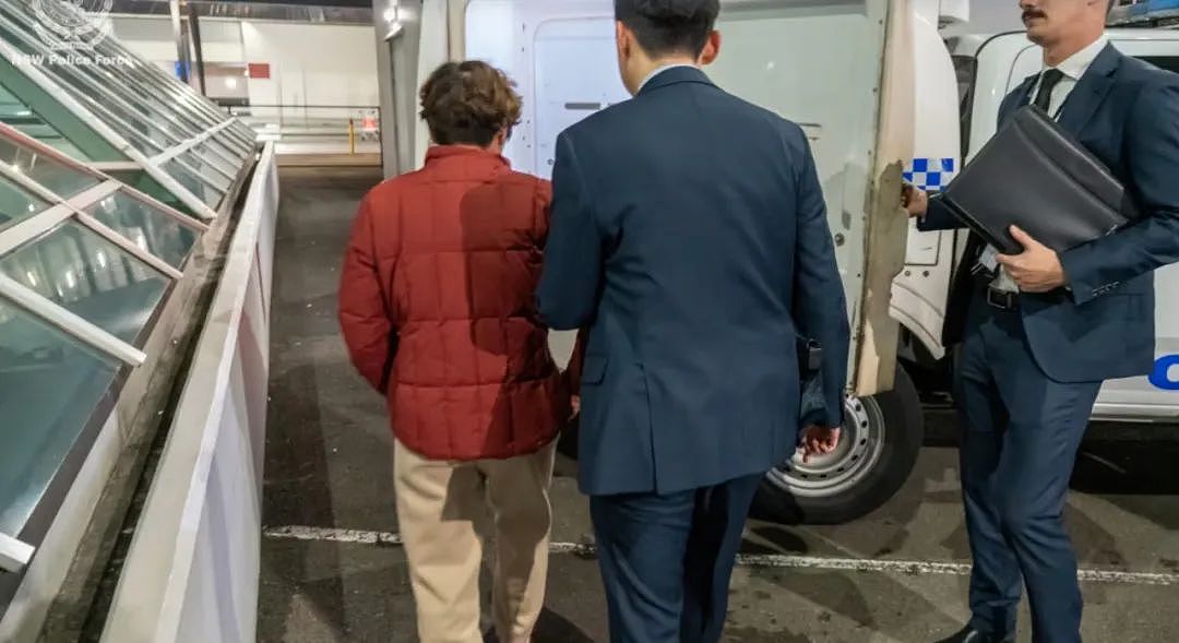 7名华人嫌犯澳洲入境照公布！可能逃到新西兰，华超、中药房附近出现概率高（组图） - 1