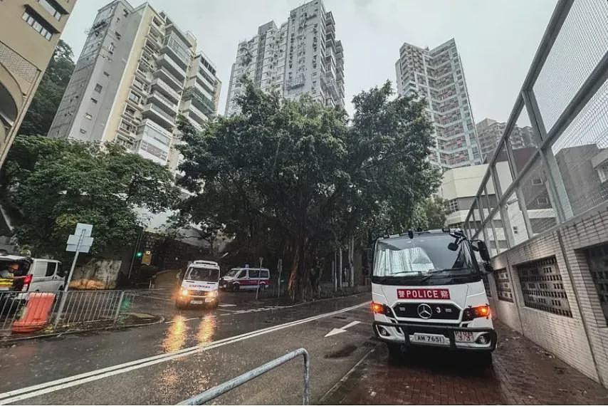 美籍男子在香港跳楼，四肢分离成无头尸！警寻头颅发现竟嵌入体内（组图） - 1