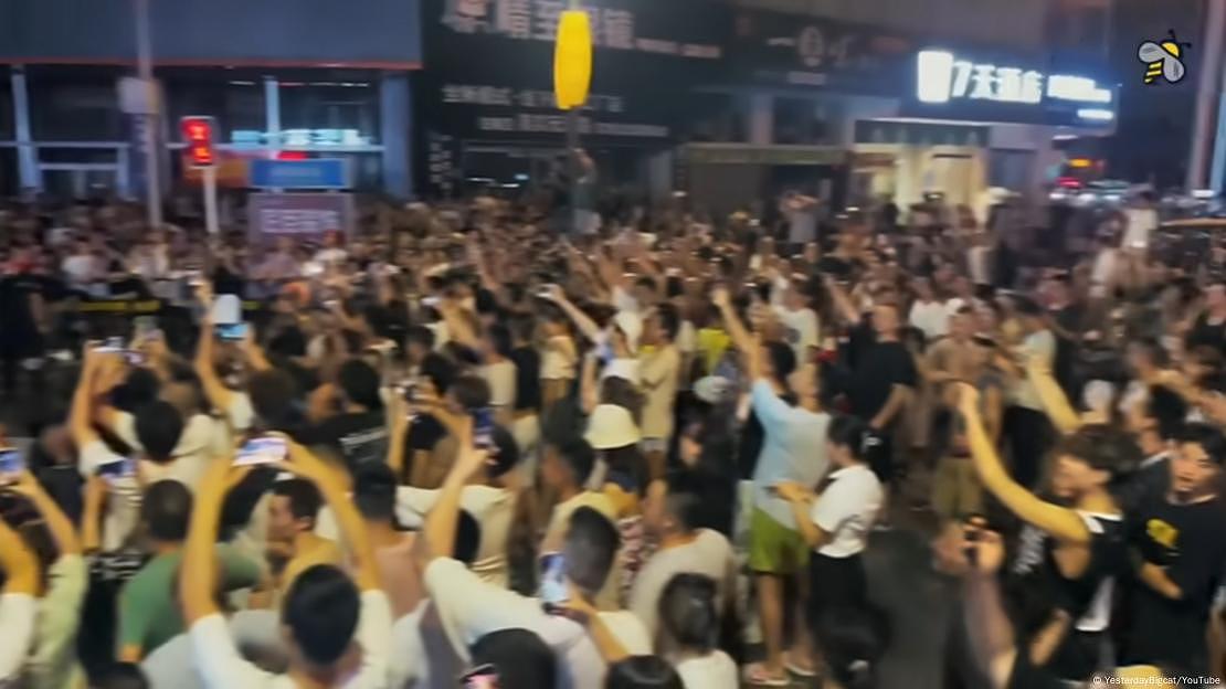 江油霸凌事件引发大规模抗议，遭警方镇压（视频/组图） - 2