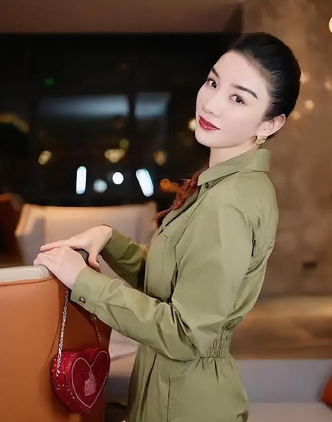 丢了面子输了里子，同样是离婚带娃，董璇和黄奕的女儿差距太明显（组图） - 21