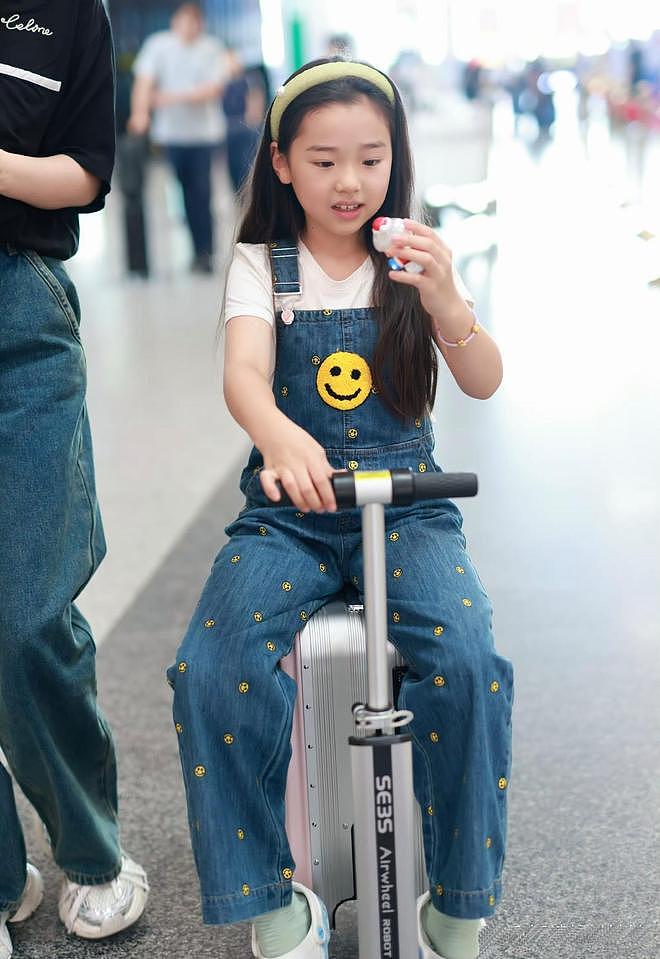 丢了面子输了里子，同样是离婚带娃，董璇和黄奕的女儿差距太明显（组图） - 37