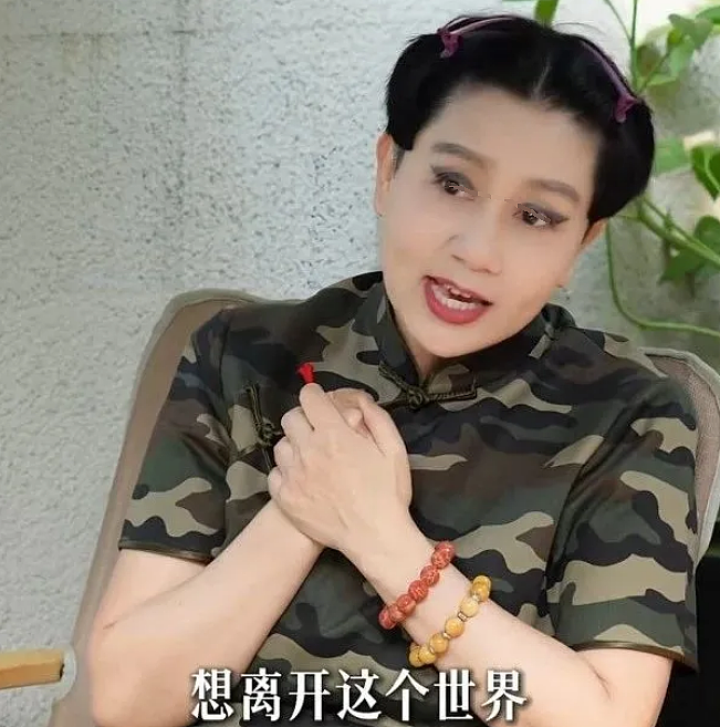 香港巨星二度自杀！戏中睡遍三级片女星，戏外三面就敢私定终生（组图） - 2