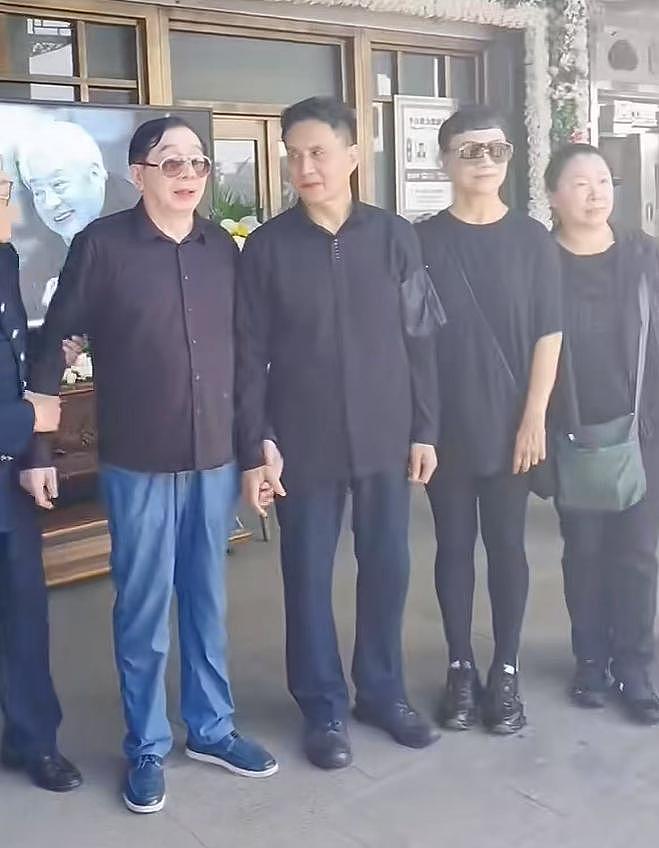朱龙广遗体告别仪式!灵堂遗照曝光,六小龄童王伯昭现身送别(组图) - 15