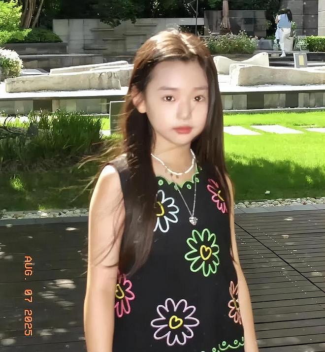 丢了面子输了里子，同样是离婚带娃，董璇和黄奕的女儿差距太明显（组图） - 35