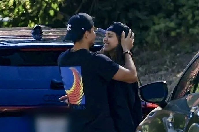 美貌离婚富婆杀疯了！44岁的她和小11岁男友谈恋爱，甜得让人羡慕……（组图） - 5