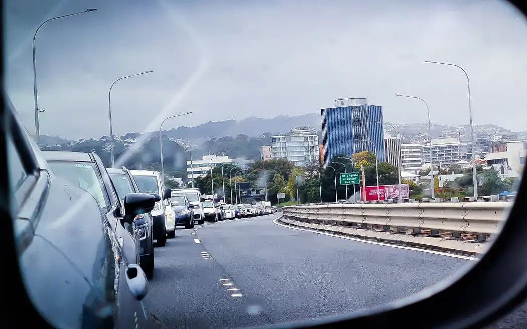 失业率全国第一!年轻人和少数族裔最惨;道路收费制度50年来最大改革!破产透支百万还欠税,清算人追债!钱去哪儿了?(组图) - 10