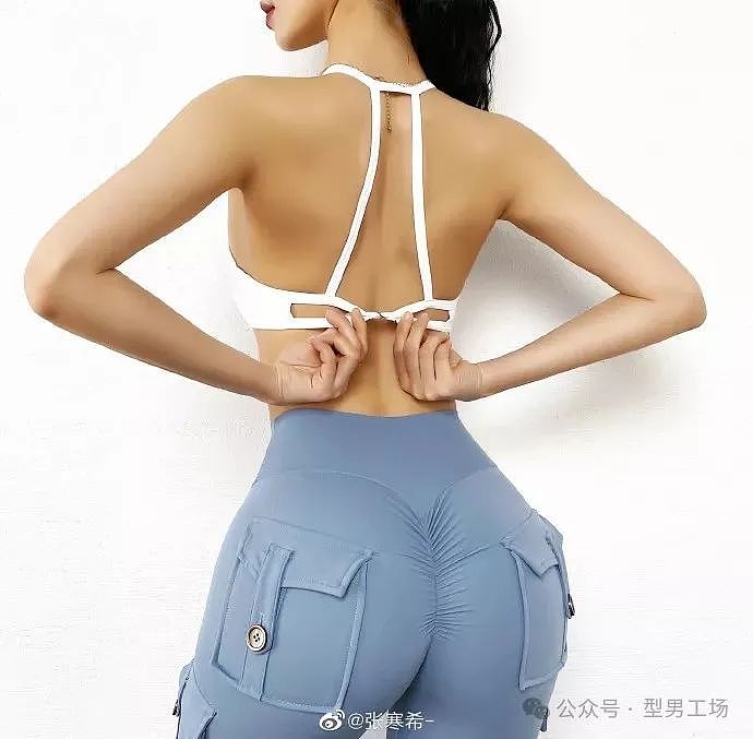 【美女】96年东北大妞，性感写真曝光，网友：这斑比跪，我真的沦陷了...（组图） - 8