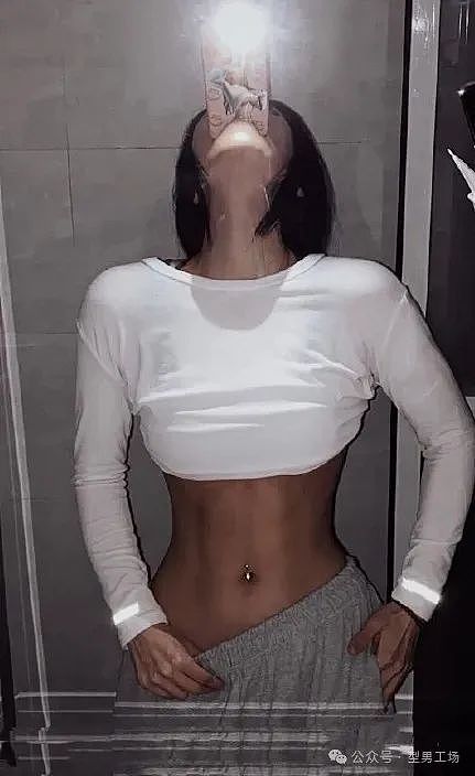 【美女】96年东北大妞，性感写真曝光，网友：这斑比跪，我真的沦陷了...（组图） - 12
