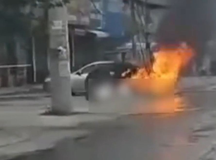 河南高压线突掉落途人触电亡,附近私家车亦爆炸起火(视频/组图) - 3
