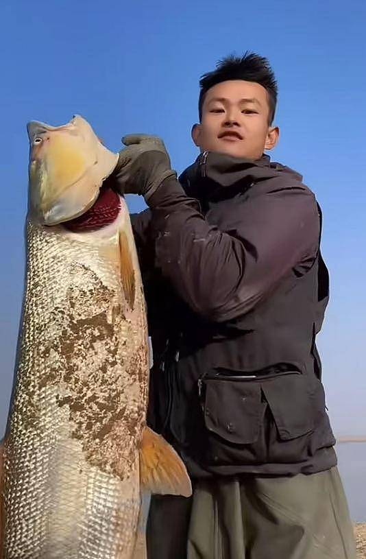 重庆网红“谈二娃”因钓鱼溺亡，年仅25岁，生前调侃一语成谶（组图） - 6