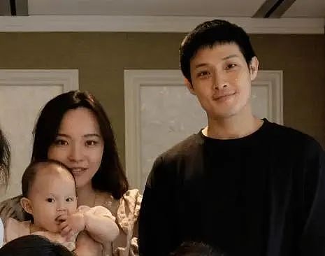 知名男星又娶二奶！大小老婆同住一屋，出轨妖艳女演员，60岁被曝偷养三奶？（组图） - 14