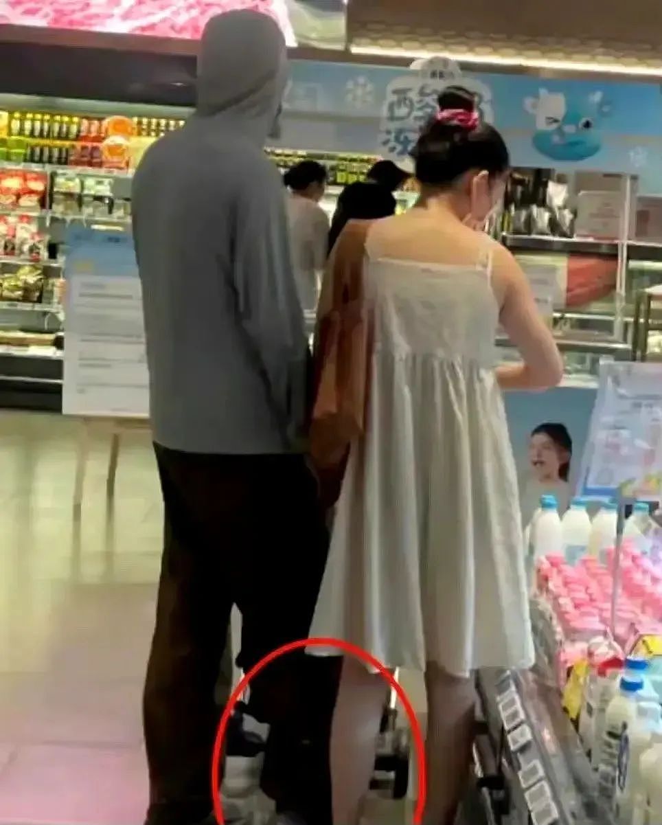 离了婚却比结婚时更黏糊?这对明星夫妻的操作让人看不懂(组图) - 2