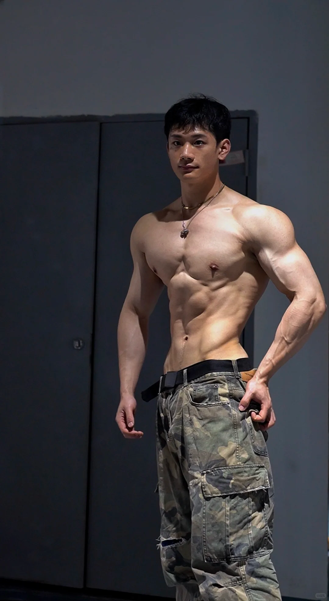 【帅哥】26岁四川健身博主，玉米粒腹肌大圆胸肌，这拉丝低体脂率谁不羡慕（组图） - 3