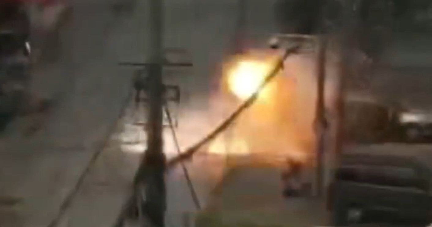 河南高压线突掉落途人触电亡,附近私家车亦爆炸起火(视频/组图) - 2