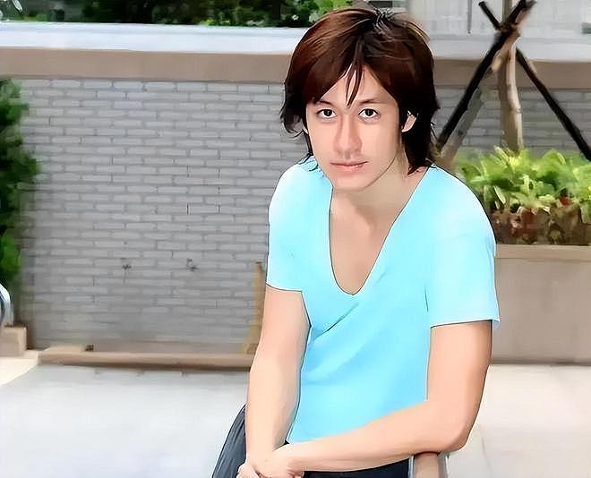 艺人唐治平精神病复发，街上疯狂甩头无人管，又瘦又可怜（组图） - 11