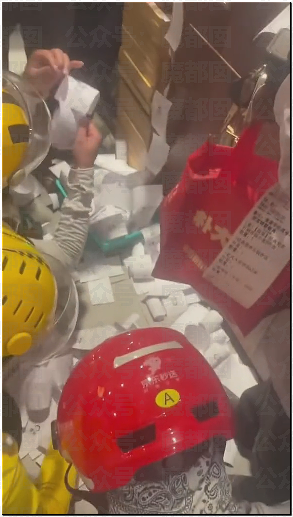 热搜第一！秋天的第一杯奶茶搞到多地爆单！辱骂殴打暴力频发（组图） - 17
