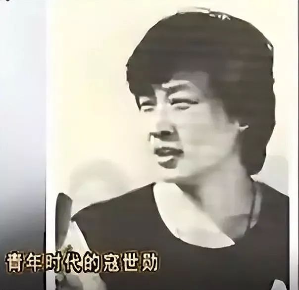 知名男星又娶二奶！大小老婆同住一屋，出轨妖艳女演员，60岁被曝偷养三奶？（组图） - 1
