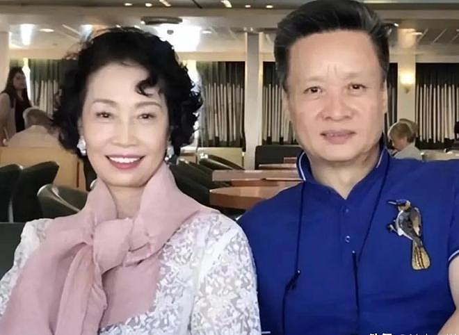 阎维文晚节不保,67岁开演唱会捞金,恶评如潮,他却扬言回报家乡(组图) - 21