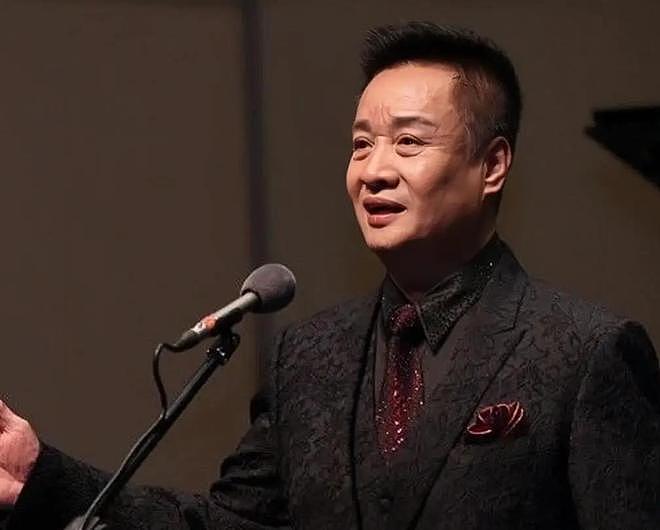 阎维文晚节不保,67岁开演唱会捞金,恶评如潮,他却扬言回报家乡(组图) - 14