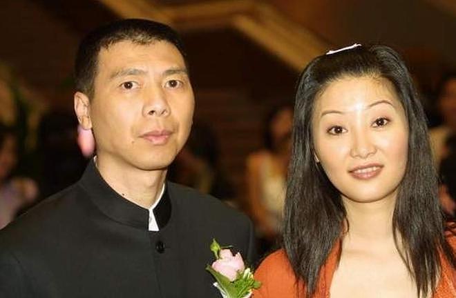 冯小刚被曝离婚？妻子徐帆不再隐忍，自曝婚姻真相，拿捏冯小刚（组图） - 6