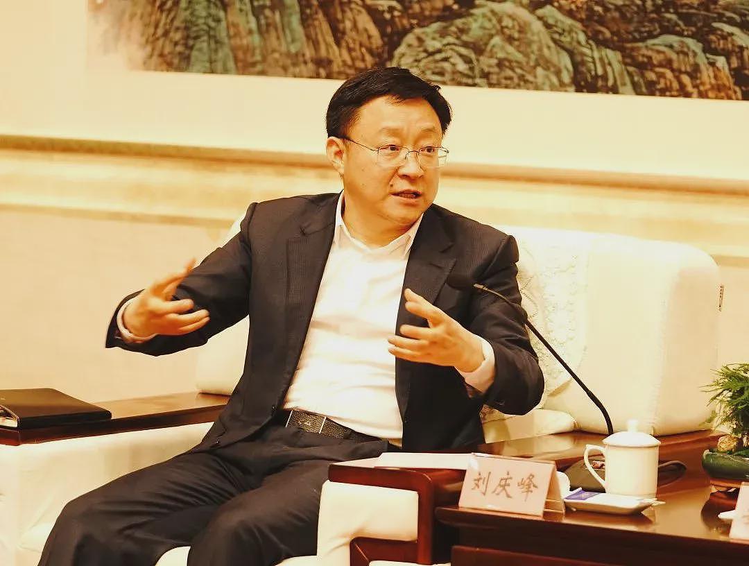 科技顶流受邀北戴河休假，释放不同寻常信号（组图） - 3