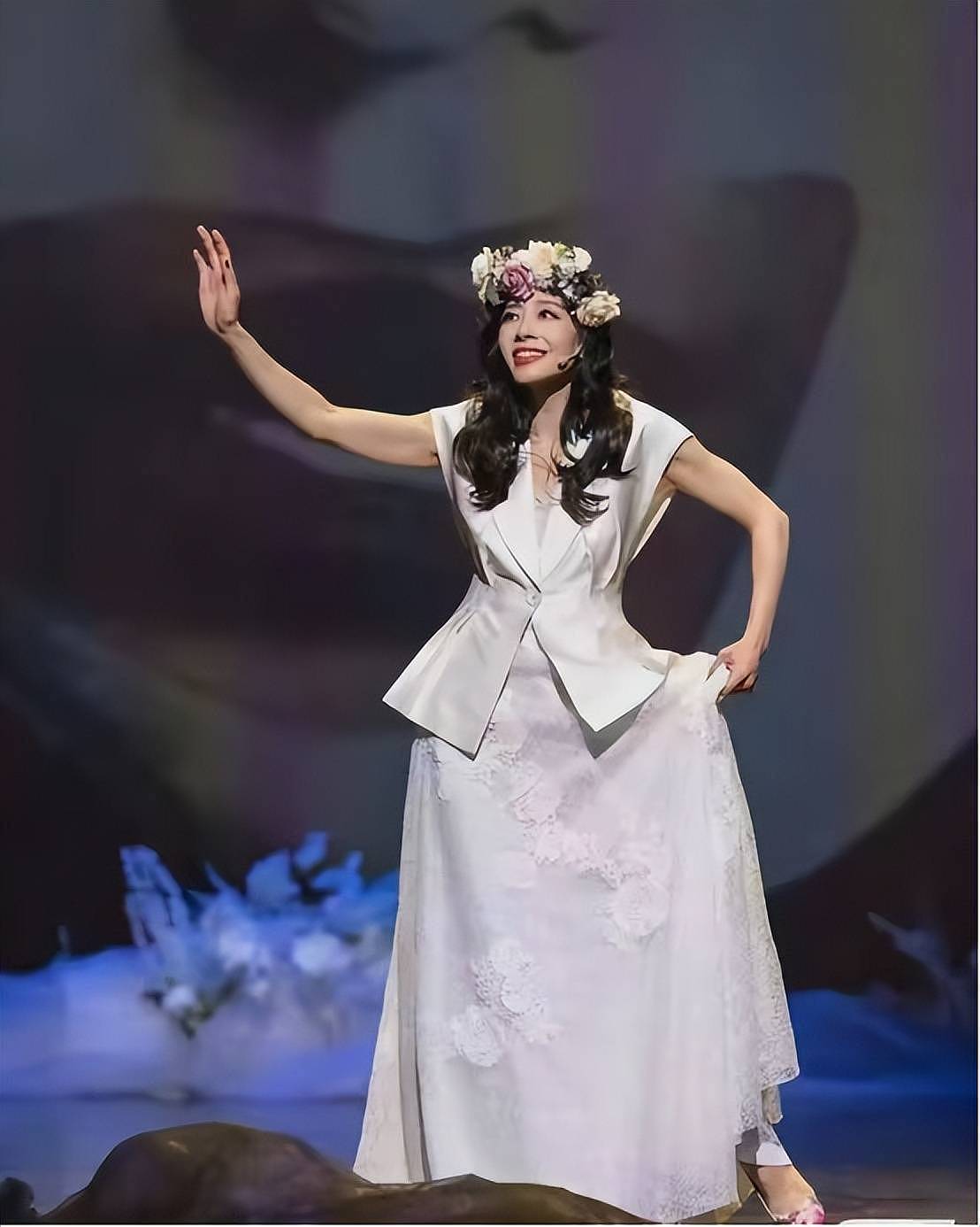 香港知名导演与父女恋前任，分手6年后同框！曾支持女方演激情戏（组图） - 4