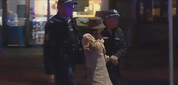 澳洲劳斯莱斯事故23岁华人女身份神秘，一件针织衫14.9万引爆全网（组图） - 3