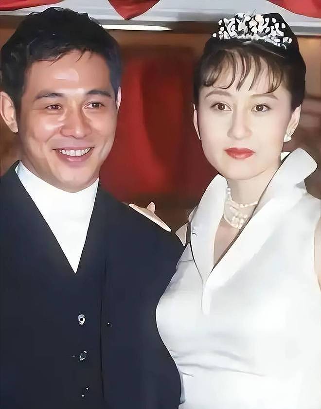 37岁李思结婚!曾因父母离婚恐婚,李连杰送女儿30万国产车引热议(组图) - 9