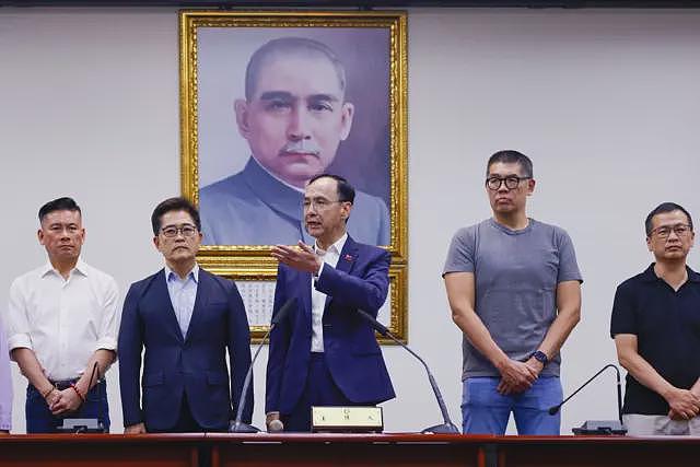 “八炯”纳粹言行争议：台湾政治圈为何频触国际红线（组图） - 3