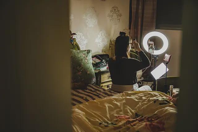 “狩猎女性的游戏”:台湾“创意私房”案侦结,加害者是如何“成魔”(组图) - 4