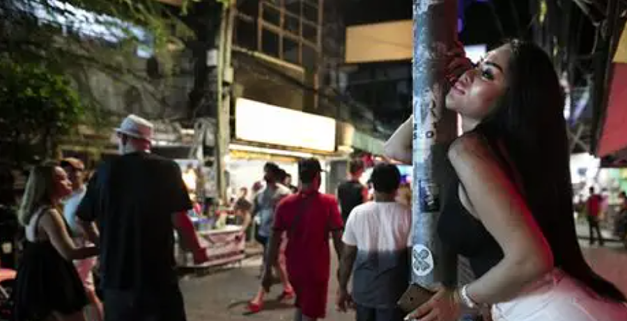 雇女性色情直播！3名中国男子被捕，作案手法曝光（组图） - 5