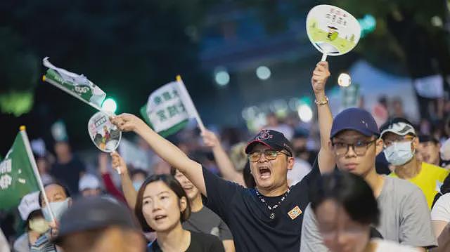 “八炯”纳粹言行争议：台湾政治圈为何频触国际红线（组图） - 5