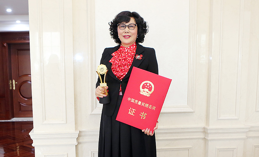 开拖拉机的姑娘，执掌千亿商业航空帝国（组图） - 9