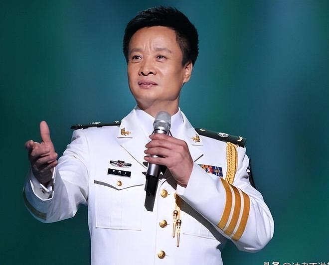 阎维文晚节不保,67岁开演唱会捞金,恶评如潮,他却扬言回报家乡(组图) - 17
