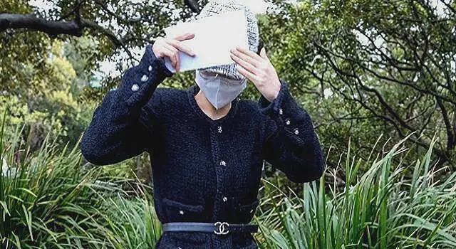 澳洲劳斯莱斯事故23岁华人女身份神秘，一件针织衫14.9万引爆全网（组图） - 5